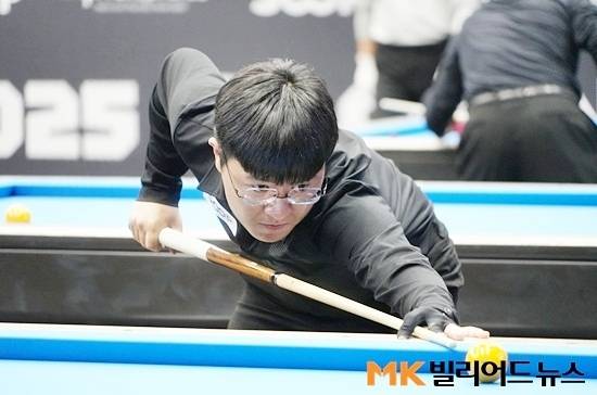 올해 18세 김건윤이 4일 광주3쿠션월드컵 2차예선(PPQ)에서 조1위를 차지, 3차예선에 진출했다. 이는 자신의 3쿠션월드컵 최고성적이다.