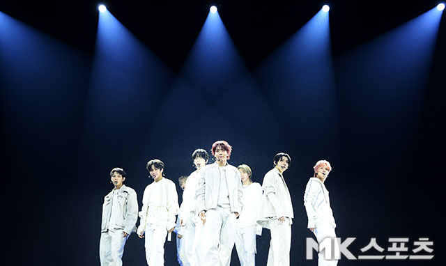 4일 오후 그룹 아홉(AHOF·스티븐, 서정우, 차웅기, 장슈아이보, 박한, 제이엘, 박주원, 즈언, 다이스케)의 두 번째 미니앨범 ‘The Passage(더 패시지)’의 컴백 쇼케이스가 진행됐다.  / 사진 = 김영구 기자