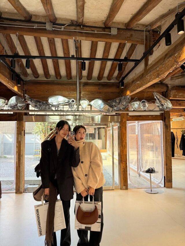 김민주(좌)와 권은비(우)/권은비 개인 SNS