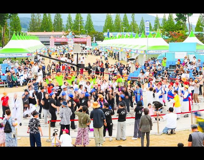 상주시는 지난 9월 25일부터 28일까지 열린 '2025 상주세계모자페스티벌' 기간 중&nbsp; 진행된 '제1회 상주전국사진촬영대회'를 가졌다. ⓒ상주시 제공