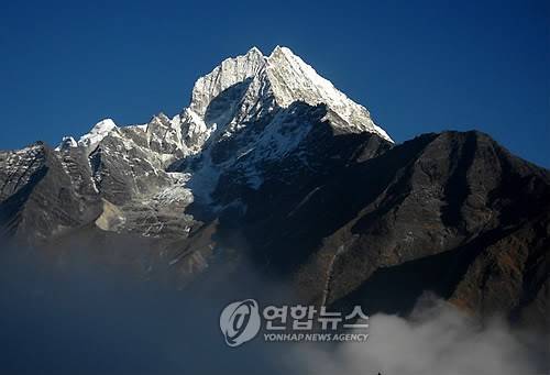 세계 최고봉 히말라야 에베레스트 전경 [EPA 연합뉴스 자료사진. 재판매 및 DB 금지]