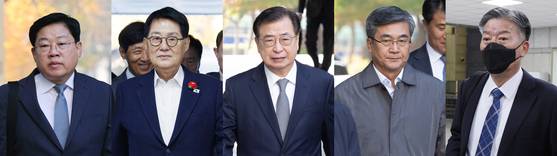 '서해 공무원 피격 사건' 은폐 시도 및 '월북몰이' 혐의로 재판에 넘겨진 노은채(왼쪽부터) 전 국정원 비서실장, 박지원 전 국정원장, 서훈 전 국가안보실장, 서욱 전 국방부 장관, 김홍일 전 해양경찰청장이 5일 서울 서초구 서울중앙지방법원에서 열린 1심 결심공판에 출석하고 있다. 뉴시스