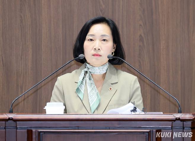 충남도의회 신순옥 의원(비례‧국민의힘)이 5일 제362회 정례회 1차 본회의에서 5분 발언을 하고 있다.