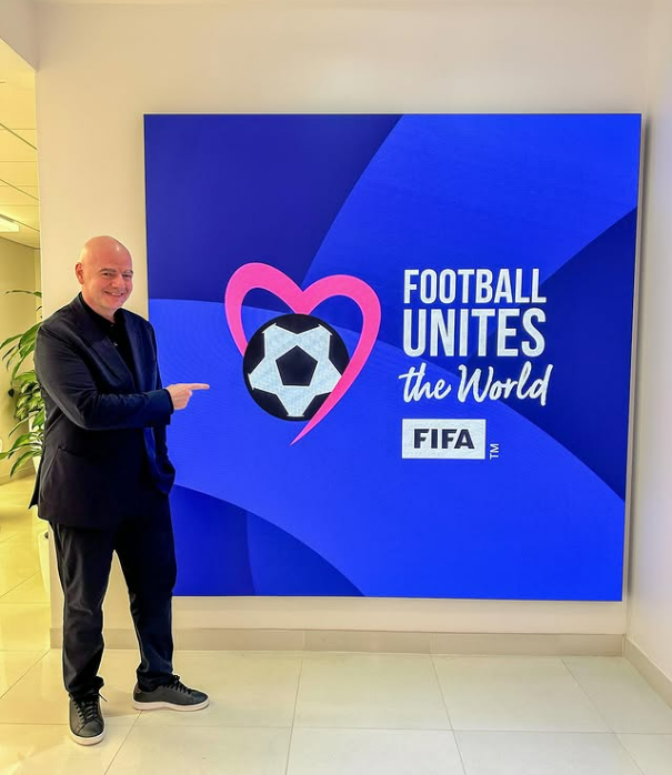 국제축구연맹(FIFA)이 FIFA 평화상을 신설했다. 잔니 인판티노 SNS 캡처