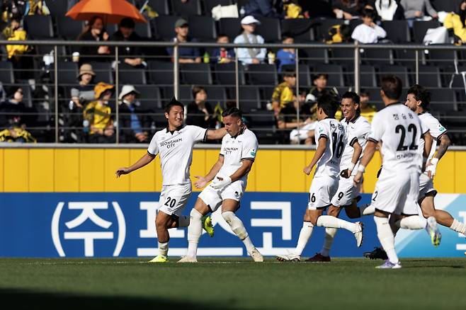성남FC 선수단. 사진=프로축구연맹