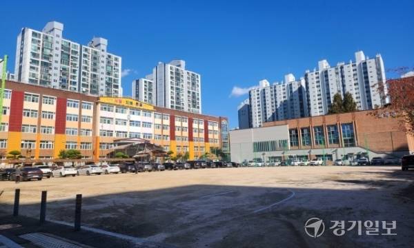 부천 신도초등학교 운동장. 박화선기자