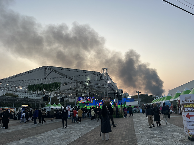 서구 덕흥동 화재 당일 축제장 / 사진= 문서연 여행+ 기자