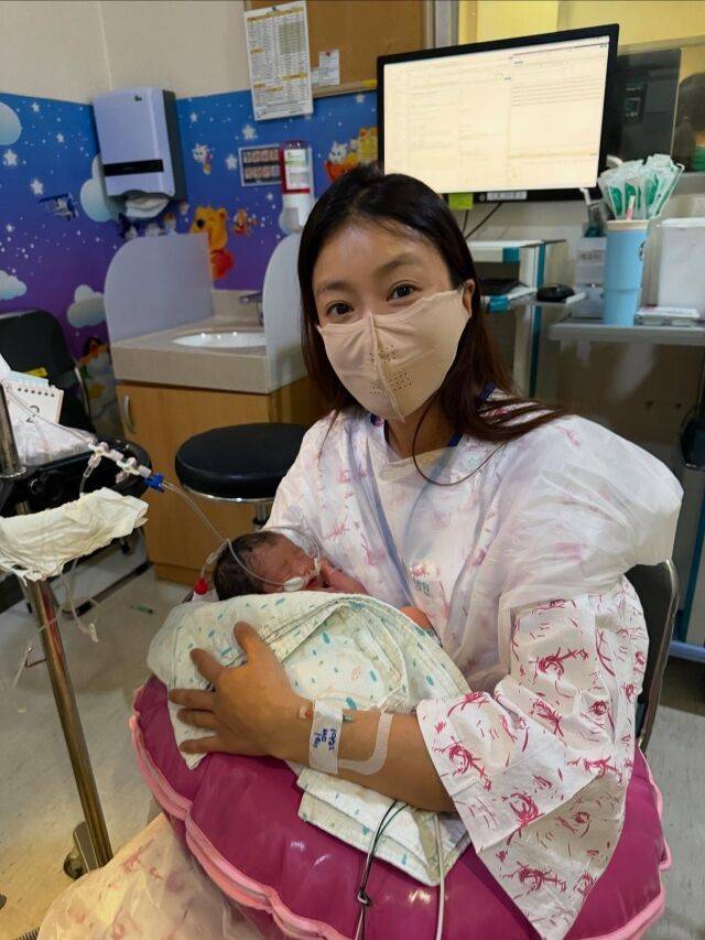 배우 이시영과 둘째 딸/이시영 소셜미디어