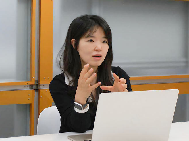 이미영 네이버페이 페이인프라&비즈 책임리더(이사)는 지난달 29일 경기도 성남에 있는 네이버 본사에서 본지와 만나 “기존 복지포인트 시장이 폐쇄적이고 일방적인 구조였다면 그 경계를 허물고 기업과 임직원 모두가 소통할 수 있는 복지 플랫폼을 만들고자 한다”고 말했다. [네이버페이]