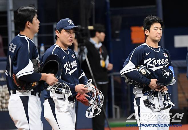 대한민국 야구대표팀이 5일 고척스카이돔에서 훈련을 가졌다. 조형우, 박동원, 최재훈이 수비 훈련을 하고 있다. 고척=박재만 기자 pjm@sportschosun.com/2025.11.05/
