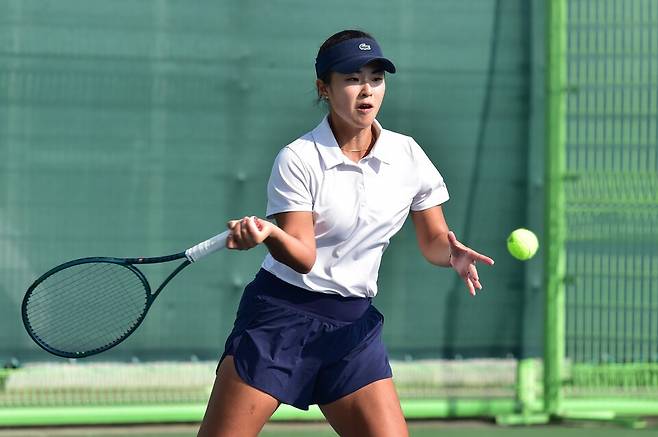 여자단식 8강에 오른 위휘원.