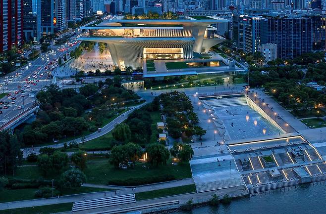 서울 여의도공원에 들어설 대규모 복합문화시설 ‘제2세종문화회관’의 설계공모 당선작 조감도. 서울시 제공