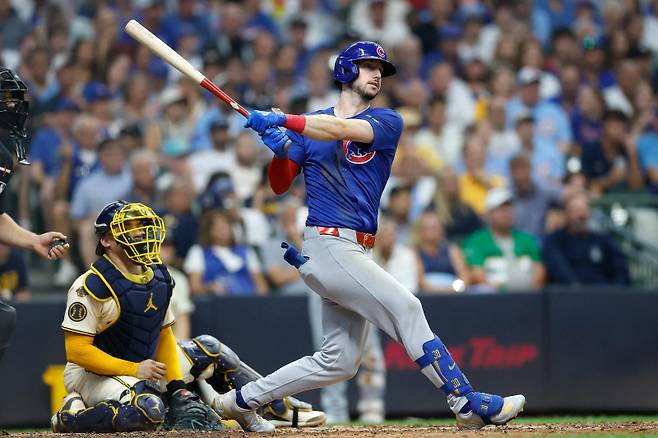 <yonhap photo-2128=""> MILWAUKEE, WISCONSIN - JULY 30: Kyle Tucker #30 of the Chicago Cubs hits a double scoring two runs in the sixth inning as William Contreras #24 of the Milwaukee Brewers looks on at American Family Field on July 30, 2025 in Milwaukee, Wisconsin. John Fisher/Getty Images/AFP (Photo by John Fisher / GETTY IMAGES NORTH AMERICA / Getty Images via AFP)/2025-07-31 05:40:19/ <저작권자 ⓒ 1980-2025 ㈜연합뉴스. 무단 전재 재배포 금지, AI 학습 및 활용 금지></yonhap>