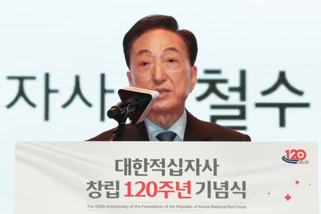▲ 사의 밝힌 김철수 대한적십자사 회장/연합뉴스 자료사진