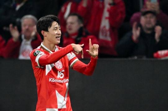 골세리머니를 펼치는 이재성. 사진[EPA=연합뉴스]