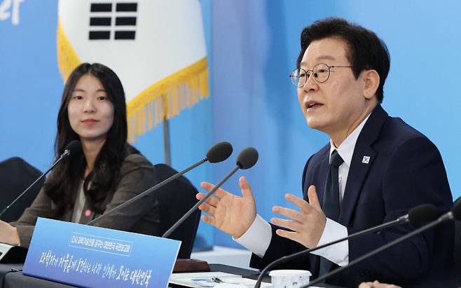 이재명 대통령이 11월 7일 대전 유성구 국립중앙과학관에서 열린 '다시 과학기술인을 꿈꾸는 대한민국' 국민보고회에서 발언하고 있다. 대전충남사진공동취재단