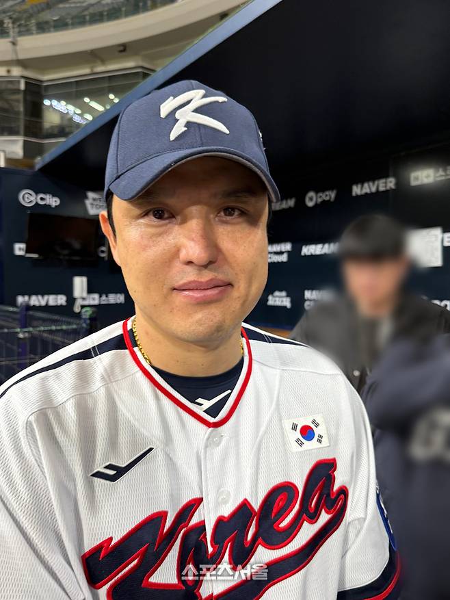 2025 K-베이스볼 시리즈에 나서는 국가대표팀 박동원이 7일 서울 고척스카이돔에서 진행된 훈련을 마친 뒤 취재진의 인터뷰에 응하고 있다. 사진 | 고척=이소영 기자 sshong@sportsseoul.com