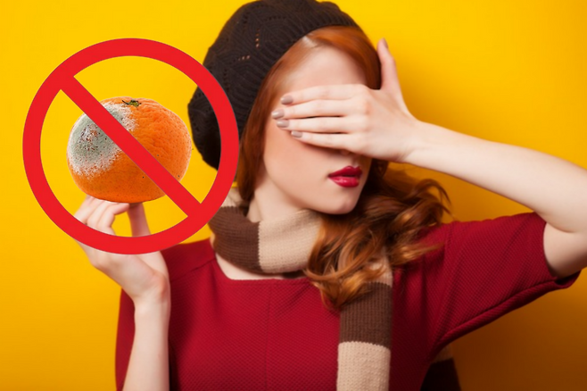 곰팡이 핀 음식은 냄새나 겉모습으로 안전 여부를 판단할 수 없다. 곡물·과일·치즈·고기 속 독소는 간 손상과 신경계 질환을 유발할 수 있어, 보이면 버리는 것만이 안전하다. 사진=게티이미지뱅크.