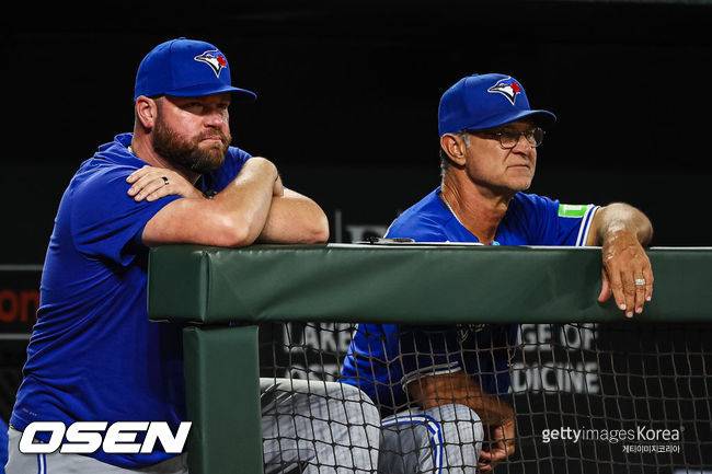 [사진] 토론토 존 슈나이더 감독, 돈 매팅리 벤치코치. ⓒGettyimages(무단전재 및 재배포 금지)