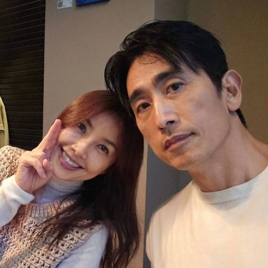 왼쪽부터 신애라, 차인표 부부 /사진=신애라 SNS