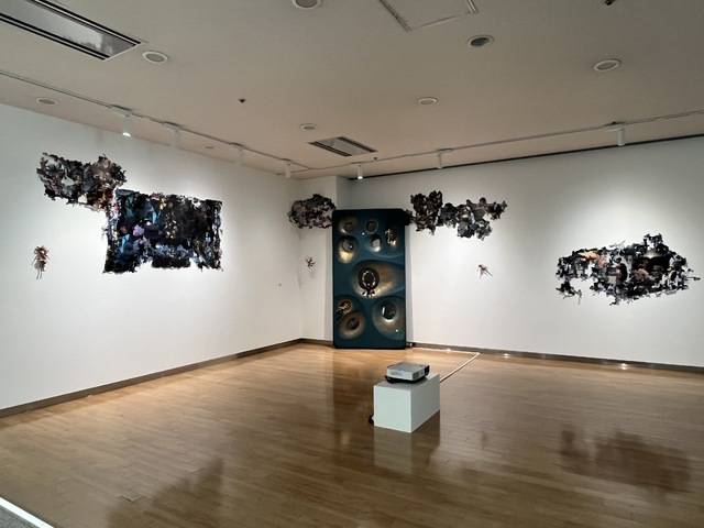 현채은 작가의 개인전이 열리고 있는 전시장 전경. 달서아트센터 제공