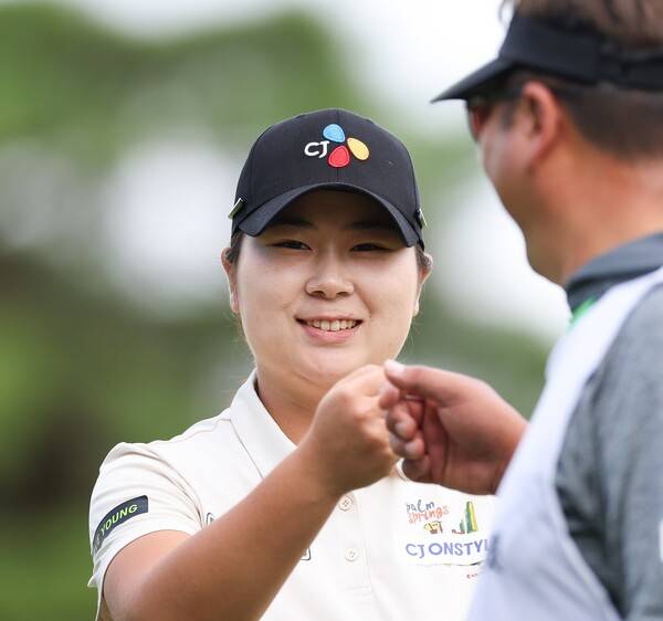 한국여자프로골프(KLPGA) 투어 2025시즌 최종전 대보 하우스디 챔피언십 우승 경쟁에 뛰어든 상금랭킹 1위 홍정민 프로. 사진제공=KLPGA (사진을 무단으로 사용하지 마십시오.)