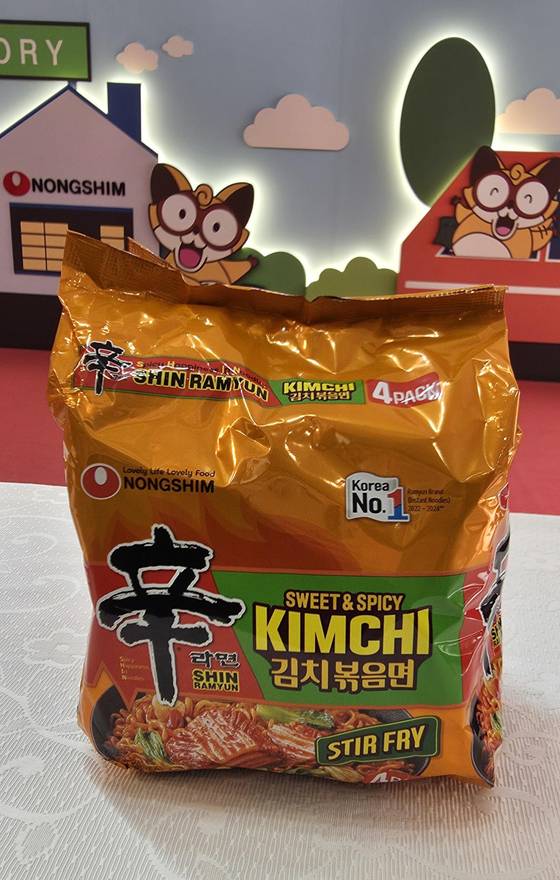 Nongshim's new kimchi-flavored Shin Ramyun product [YONHAP]