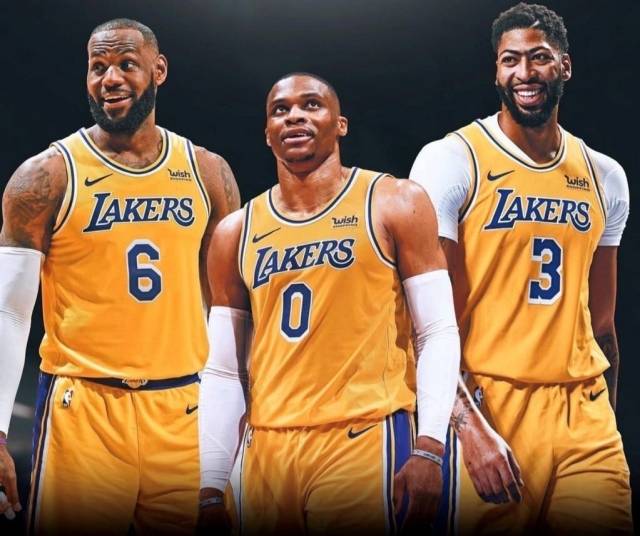 LA 레이커스의 역대급 ‘흑역사’ 중 하나는 바로 2021-22시즌이다. 그리고 그 중심에는 ‘The Basketball’ 러셀 웨스트브룩이 있었다. 사진=X