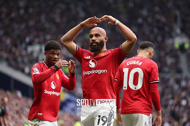 ▲ 토트넘과 맨유 모두 이길 수 있던 경기를 놓쳤다는 한숨이 절로 나올 결과다. 토트넘은 후반 추가시간 역전에 성공하고도 무승부에 그쳐야 했다. 맨유도 선제골을 넣고도 굳히는데 실패했기에 아쉬움이 크게 남는다.