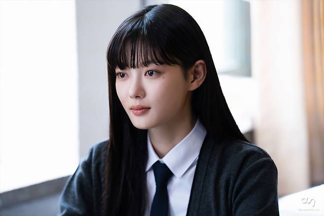 어썸이엔티 제공, 김유정