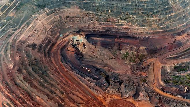 지난달 8일(현지시간) 브라질 광산 회사 발레가 개발 중인 파라주 카라자스 국유림 내 철광석 광산. 로이터연합뉴스