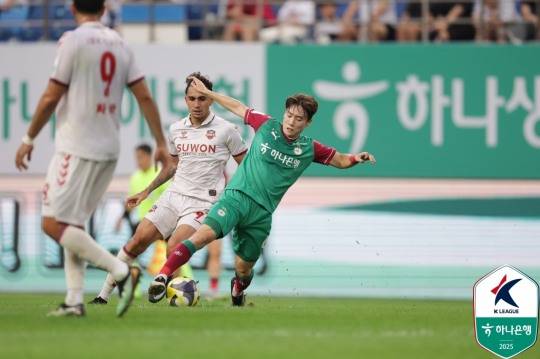 대전하나시티즌 김한서(오른쪽). 사진[연합뉴스]