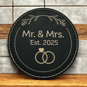 2025년부터 유부남·유부녀예요! 나름 귀여운 결혼 기념품 ‘웨딩 코스터(컵 받침)’. [masonjarclayton.com]