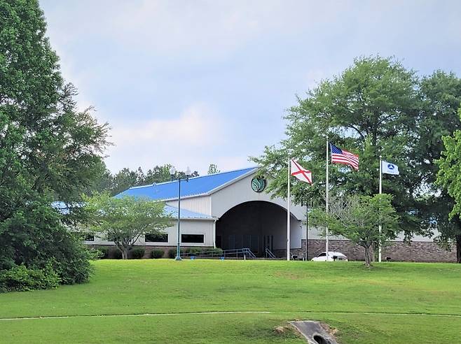 폴란드 법인(위), 미국 법인(앨라배마 공장)./사진제공=코리아에프티