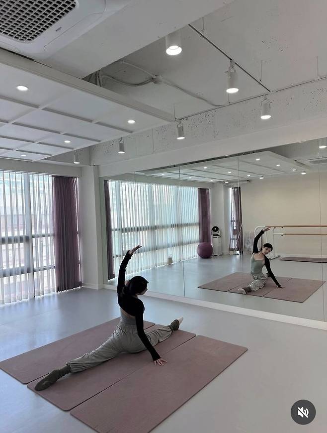 [서울=뉴시스] 수지. (사진=수지 인스타그램 캡처) 2025.11.10. photo@newsis.com *재판매 및 DB 금지