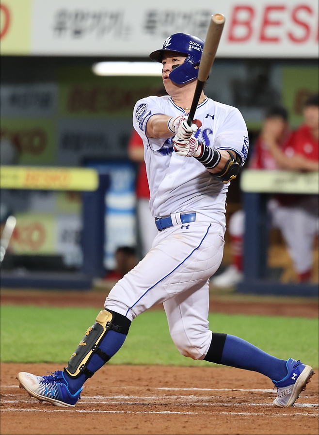 LG 김현수, 한화 손아섭, 삼성 강민호, KT 황재균, KIA 최형우, 양현종은 9일 개장한 2026년 FA 시장에서 큰 관심을 받고 있다. KBO리그를 호령하는 슈퍼스타인 데다 보상 등급도 인적 보상이 필요없는 C등급이라 더욱 매력적이다. 삼성 강민호. 사진제공｜삼성 라이온즈