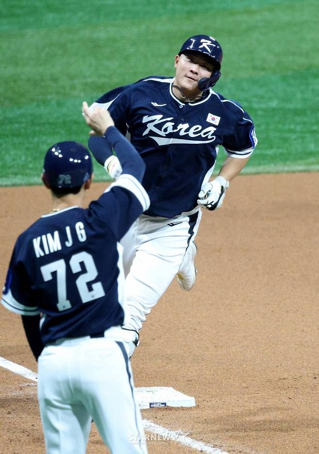 [B하인드★] 투런포 번쩍 이재원! 빅보이 국대 신고식에  LG팬들 함박웃음