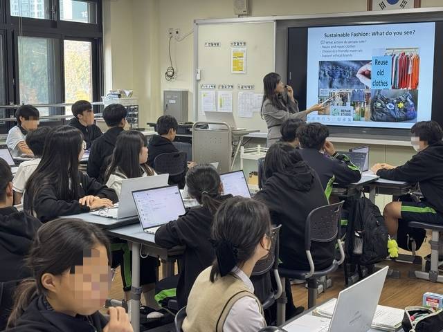 전주온빛중학교는 지난 6일 학교 밖 수업 공개 행사를 통해 미래지향적 교육 활동 성과를 공유했다. 온빛중 제공