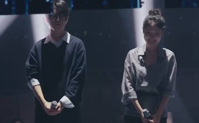 11일 방송될 SBS ‘우리들의 발라드’ 8회에서 3라운드 듀엣 대전의 초박빙 대결이 펼쳐진다. 유일한 3인조인 이민지, 제레미, 박서정은 전람회의 ‘취중진담’으로 환상의 하모니를 선보여 극찬을 받는다. 이에 맞서는 임지성, 송지우는 잔나비의 ‘주저하는 연인들을 위해’로 설렘 가득한 무대를 꾸민다. 심사위원단인 탑백귀들은 우열을 가릴 수 없는 두 팀의 무대에 깊은 고뇌에 빠졌다. 한편, ‘고막 남친’ 천범석, 정지웅은 유일한 남남 듀엣으로 출격해 또 다른 감동을 선사할 예정이다.