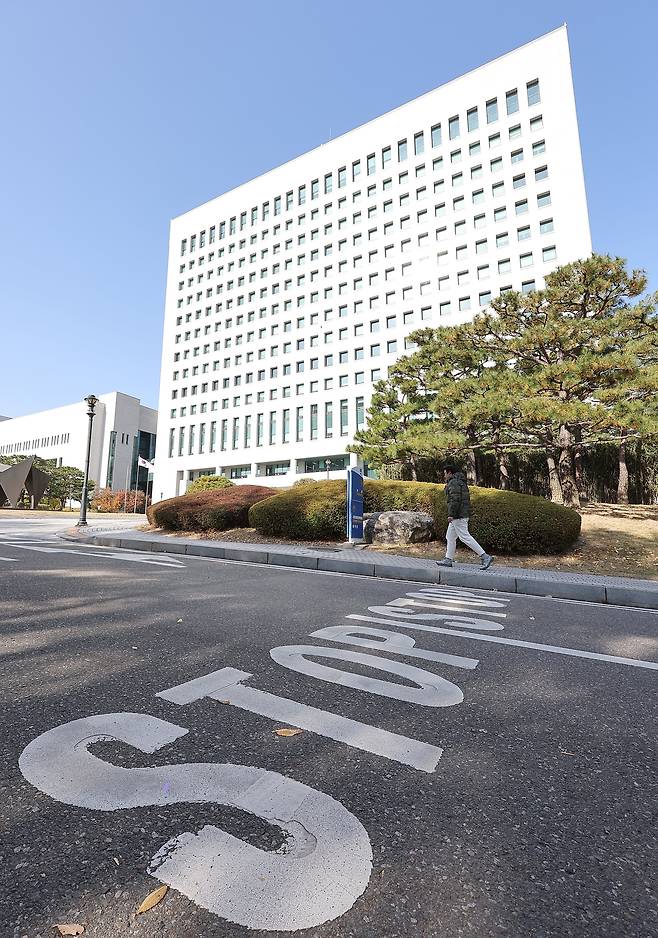 검찰의 '대장동 항소 포기' 이후 검찰 내부 반발이 확산되고 있는 11일 서울 서초구 대검찰청의 모습./뉴스1