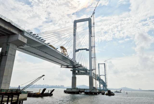 내년 1월 개통을 앞둔 인천 제3연륙교 모습. 길이 4.68㎞의 제3연륙교가 개통되면 서울 여의도에서 인천국제공항까지 차로 약 30분 만에 이동이 가능하다.  인천경제자유구역청 제공