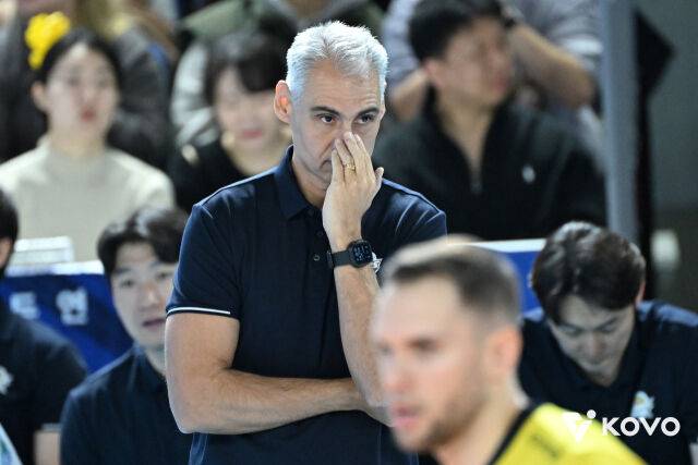 레오나르도 카르발류 감독./KOVO