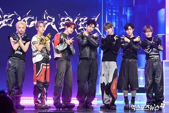 클로즈 유어 아이즈