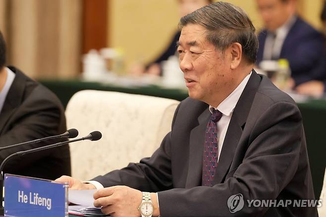 허리펑 중국 부총리 [EPA 연합뉴스 자료사진]