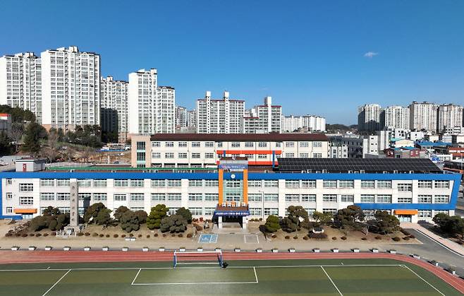 당진정보고 전경.
