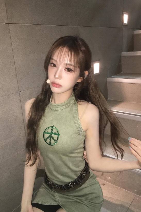 이즈나 유사랑(사진=웨이크원)