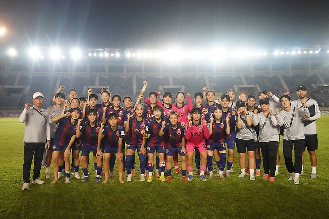 여자축구 WK리그 수원FC 위민이 북한 '내고향 여자축구단'과 역사적인 대결을 펼친다. (수원FC 위민 제공)
