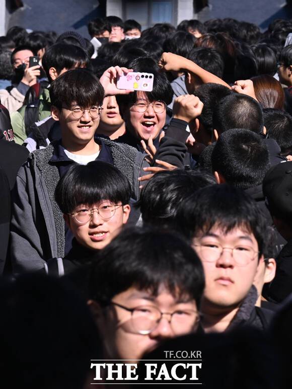 '후배들 응원으로 좋은 성적 낼게!'