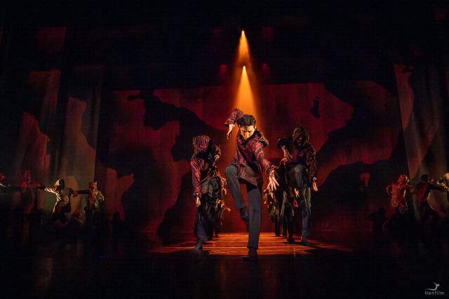 ▲ 춘천 전투 학도병들의 이야기를 발레로 풀어낸 박기현발레단의 공연 ‘그해 6월, 이름 없는 별이 되어’가 10일 춘천문화예술회관에서 열렸다.