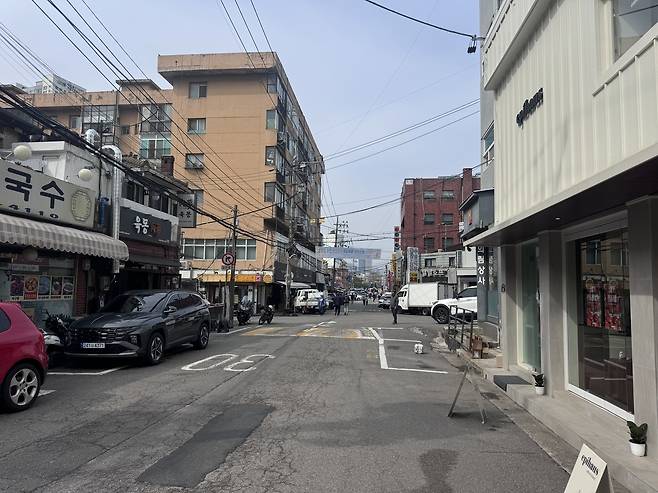 삼각지역에서 신용산역까지 이어지는 용리단길. [헤럴드경제DB]